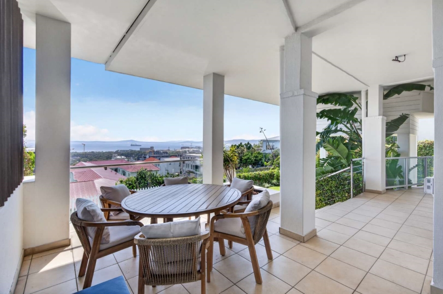 2 Bedroom Property for Sale in Green Point Western Cape